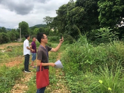 推进新农村示范村建设，西阳镇亮高招：“以评促改”