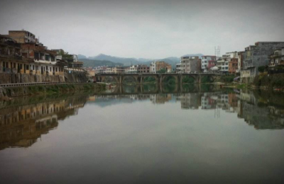 人物丨卢济堂：八乡山上一苍松