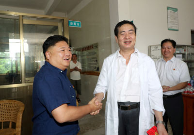 吴晖率队慰问退役军人代表：永葆军人本色发扬优良传统