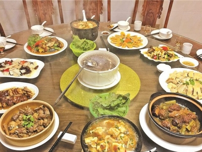 我市召开“粤菜（客家菜）师傅”工程工作领导小组会议 ：提供更多“梅州经验”