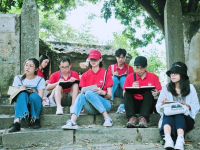 可视、可听、可触！广州美院师生用手中画笔绘出梅州的“红色文化”