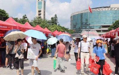 老师现场支招！2019年高校招生咨询会走进嘉应学院