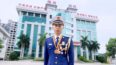 “人生就是永不停止的奋斗！” 这位，是梅州人真正的偶像…