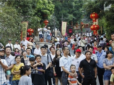 遏制不文明旅游行为，景区要有硬手腕