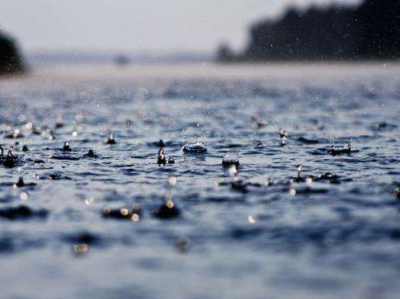 @梅城市民，雷雨+6级大风即将杀到！请注意防御