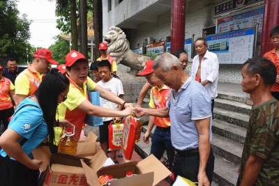 暖心！丰顺200多名老人孤儿领到爱心物资