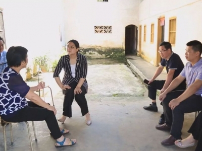 罗桂芳到蓝坊镇开展“七一”慰问活动