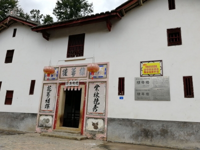 中央红色交通线上的三次“大护送”   