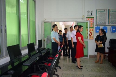 广东省文化和旅游厅赵红副厅长一行到蕉岭县图书馆调研
