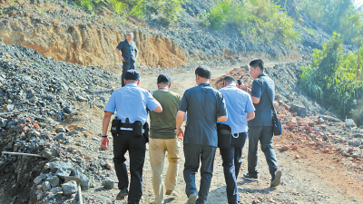 法院执行干警：纵有酸甜苦辣，仍行走在扫“赖”的路上