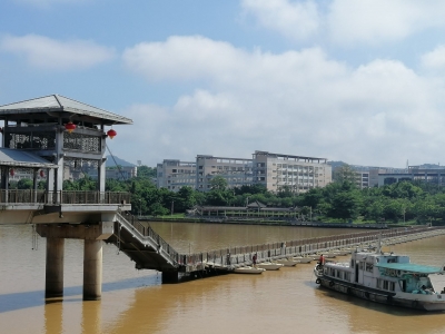 @梅州市民，“白鹿”离开了，东山人行浮桥今天恢复通行啦