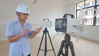 甲醛超标不？芹洋学校新建教学楼今日进行室内空气环境质量检测