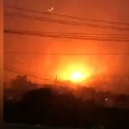 真吓人！蕉岭一山头疑遭雷击产生巨大火球，照亮半边夜空