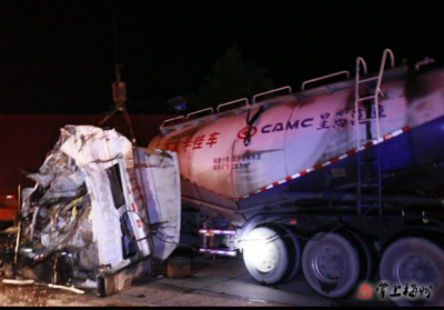 男子雨夜行车未减速，失控后致5人死亡，判决结果出来了…