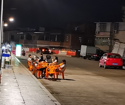 夜宵烧烤好吃，但扰民不行！