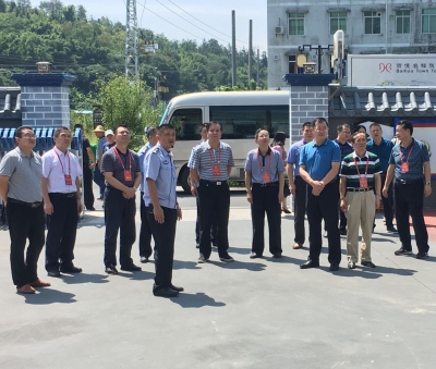 市人大常委会组织视察我市公安基层基础建设情况