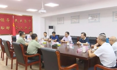 蕉岭县领导开展“八一”拥军慰问活动