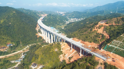 “进度条”已刷新！大潮高速上湾大桥右幅贯通