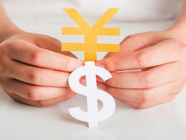 央行回应人民币汇率“破7” 如何影响老百姓的钱袋子？