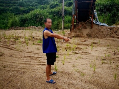 深夜行动，挖掘机铲车马担车全部上阵...五华这一非法采砂团伙真大胆