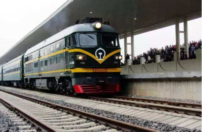 受台风“白鹿”影响，梅州火车站部分旅客列车停运