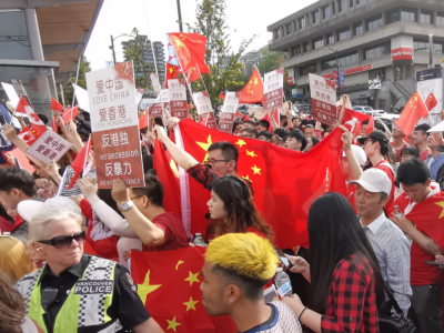 反暴力、救香港——英国华侨华人集会反对“港独”