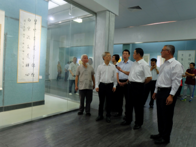 走，一起去看梅州民进颂祖国书画展