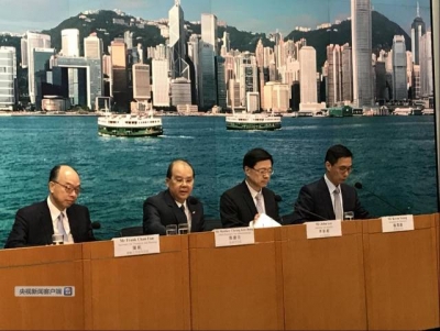 香港保安局局长：过去两天发生的违法暴力行为带有“恐怖”性质