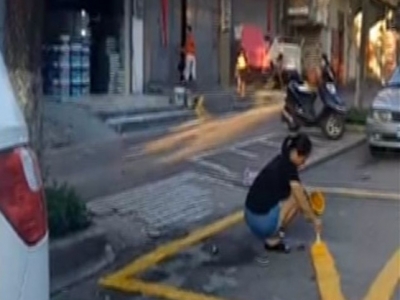 店铺门口总有车乱停咋办？五华这家人竟然“憋”出了这种招...