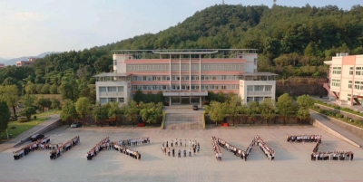 震撼！香港梅总交流团齐唱《歌唱祖国》，为祖国、家乡倾情礼赞