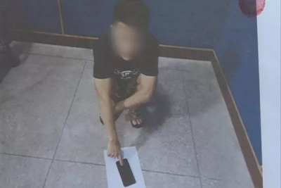 戏精！盗窃后还陪警察看监控，本以为会“没事”，没想到...