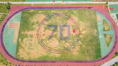 为表白“阿中哥哥”，东中梅县新城分校玩得挺嗨