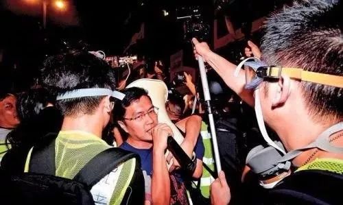 变色龙区诺轩的种属科目纲门