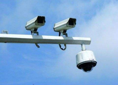 违停超3分钟将被抓拍！26日起，梅县这条路抓拍设备启用