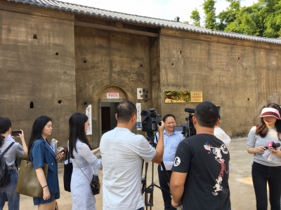 央视中新社等10多家媒体一起邂逅梅州，叙梅州“苏区情”！