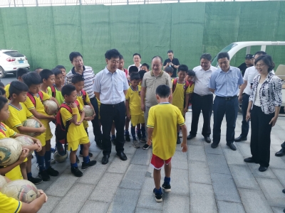 梅州的社会足球场建设推进得如何？国家发改委一行到我市调研