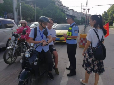 治违章？梅县交警蜀黍有大招：来，挥挥你的小红旗…