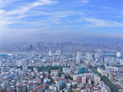 今年1至9月梅州环境空气质量优良率99.6%，“梅州蓝”你感受到了吗？