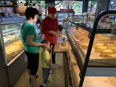 诚信经营，让消费者放心！梅城这家店这样收获“蒸蒸日上”