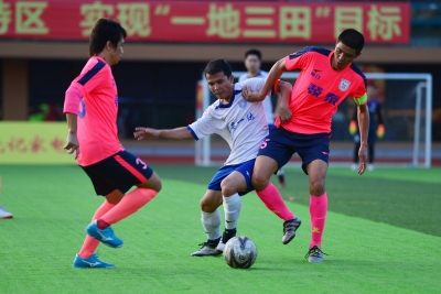 梅州市足球联赛战罢第七轮，梅江西阳位居榜首