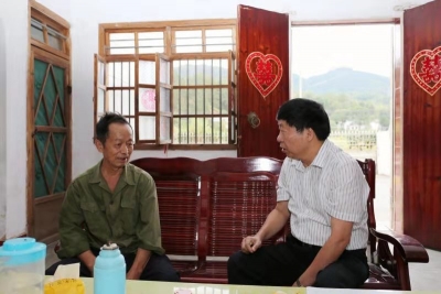 宋才华到平远仁居镇开展主题教育专题调研督导