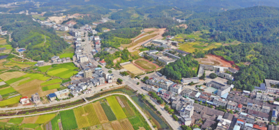 一盏米酒百年盈香，一缕红色数载犹新...遇见平远八尺