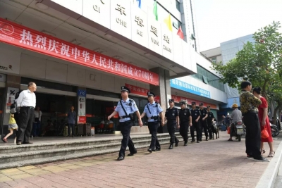 来看节日的最美“警”象：五华公安全力护航“双节”平安