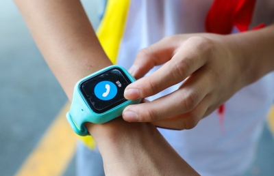 电话手表成为孩子们的“标配”？听听梅城的家长们怎么说！