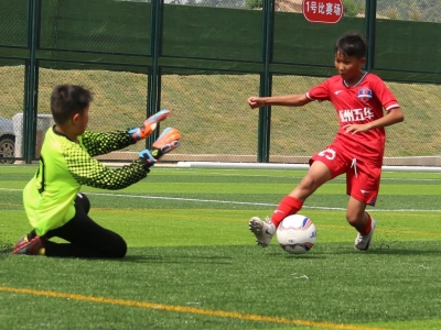 五华男子U10首战大捷！“省长杯”青少年足球赛陆续举行...