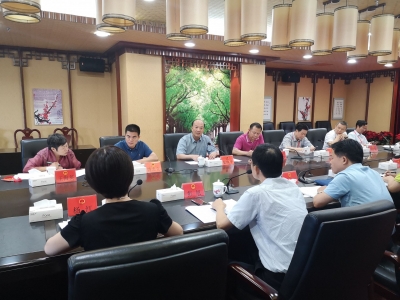 市人大常委会视察梅州示范性高中教育教学工作情况