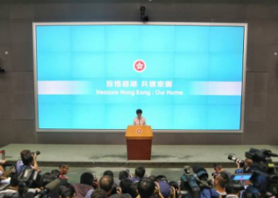 香港2019施政报告关键词：增公屋、收私地、大派糖