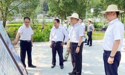 黄建固深入到挂钩贫困村蕉岭洪才村调研扶贫工作