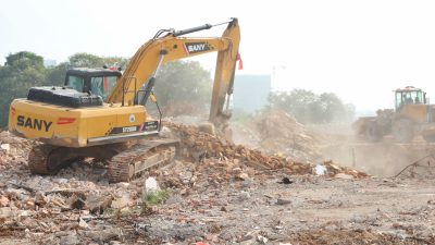 梅城新峰路今日动工建设！市人民医院“生命通道”明年8月底将打通