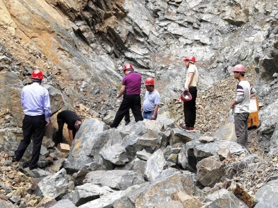 Boom！手榴弹、炮弹...五华警方集中销毁一批废旧爆炸物